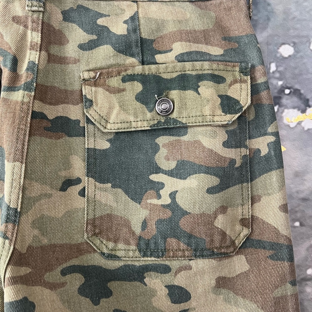 We the Free | Camo Jeans NWOT - Picture 5 of 10